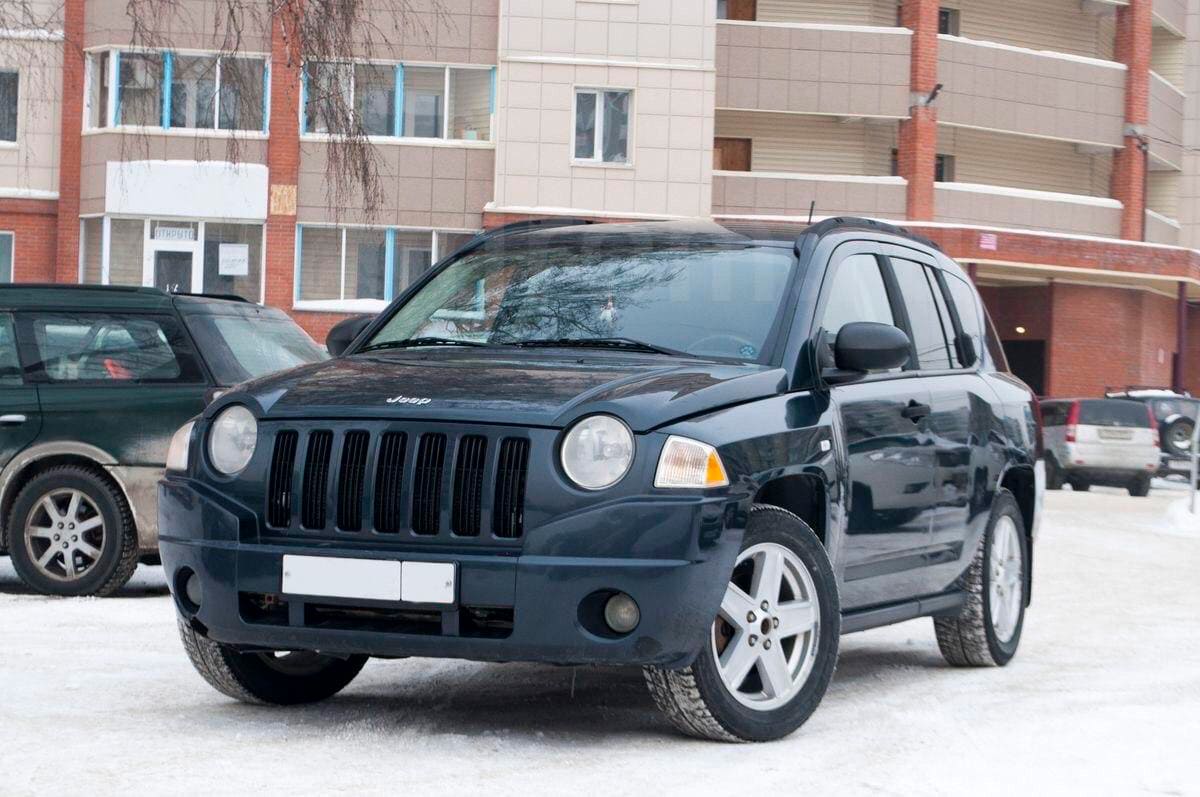 Jeep Compass 2006 вид спереди