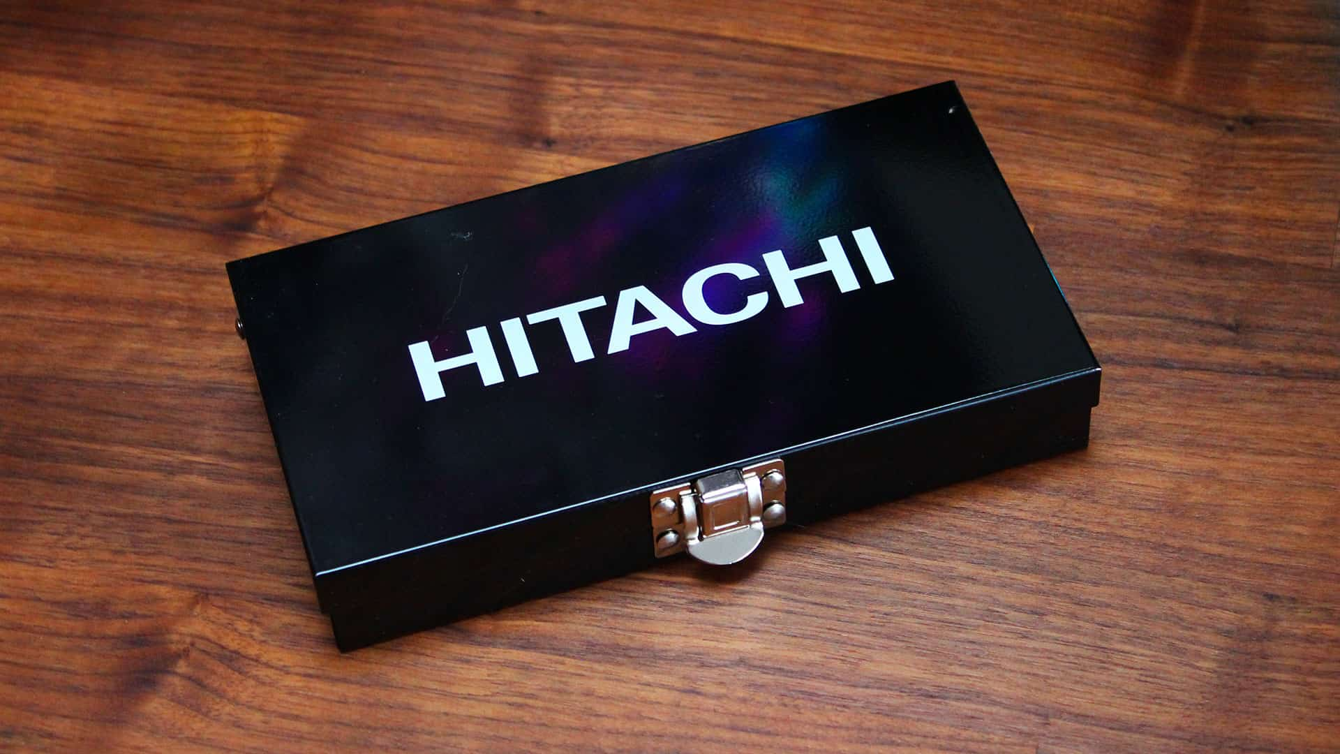 Трещотка с набором головок 1/4" Hitachi